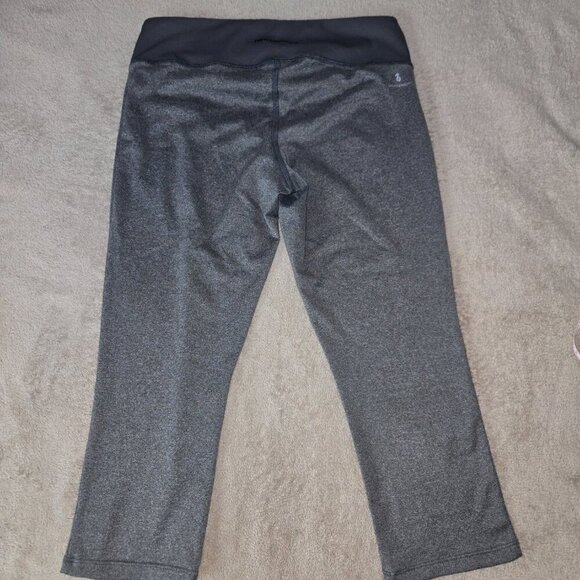 2/$20New Balance Leggings Womens Small Gray Mid Rise Crop - Picture 2 of 10